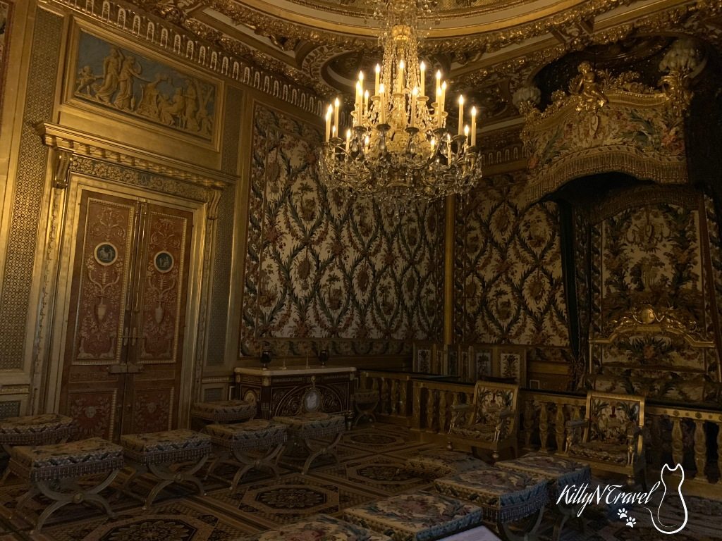 The bedroom of the Queen-Mother 1